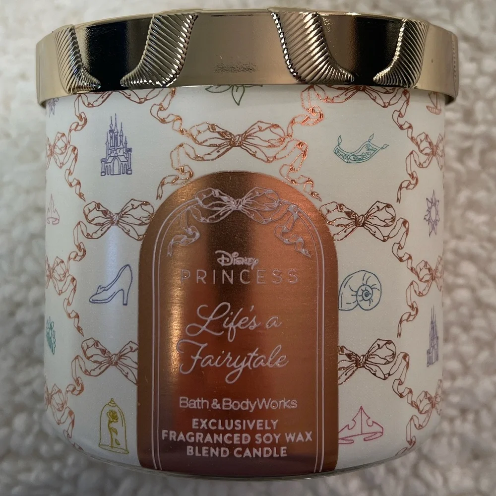 B&B Works Disney Princess "Life's A Fairytale" Limited 3-Wick Soy Scented Candle - Picture 3 of 12